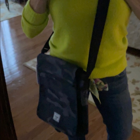 Hershel Supply Co Lane Cross body Night camo. - Picture 10 of 16